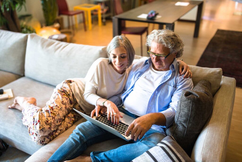 mature-couple